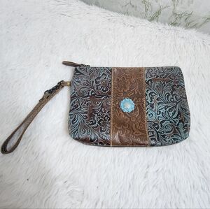 Myra Bag Clutch/Wristlet